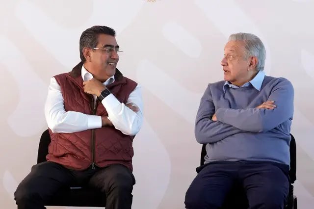 Sergio Salomón Céspedes, Gobernador de Puebla, y Andrés Manuel López Obrador, Presidente de la república Mexicana 