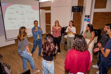 El área de psicología del Sistema Municipal DIF está ofreciendo servicios para mejorar la salud mental de las y los jóvenes que forman parte de la comunidad estudiantil de la capital