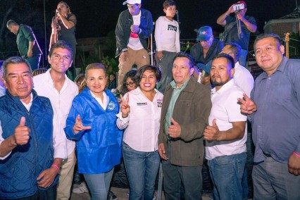 Roxana Luna Recibe Apoyo de presidentes de juntas auxiliares en Cholula