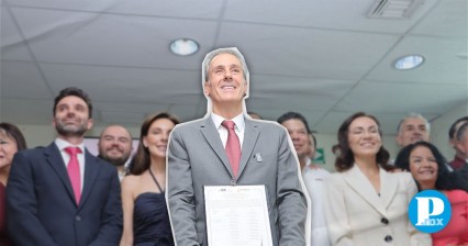 Pepe Chedraui recibe constancia como alcalde electo de Puebla