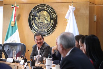 Ignacio Mier con legisladores