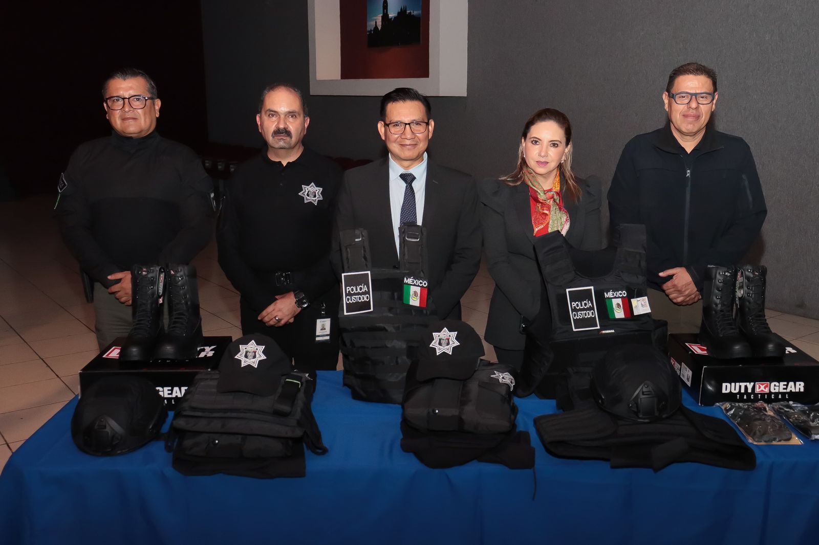 Entrega de equipamiento a personal del Centro Penitenciario en San Pedro Cholula