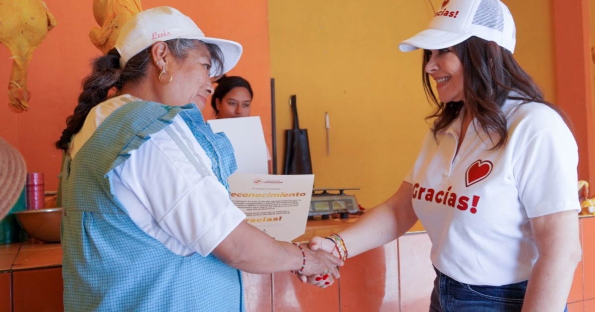 Norma Layón inicia gira de agradecimiento en San Cristóbal Tepatlaxco