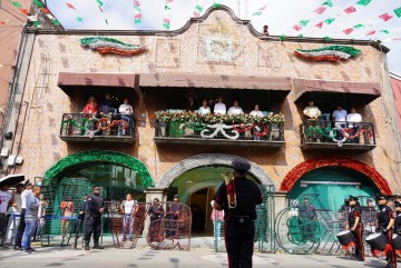 San Martín Texmelucan conmemora el 214 aniversario de la Independencia con multitudinario desfile cívico