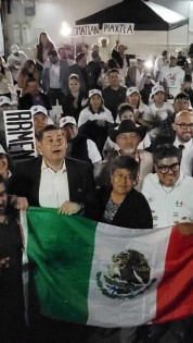 Alejandro Armenta presenta nuevo plan de "Mi Casa es Puebla" a migrantes en California