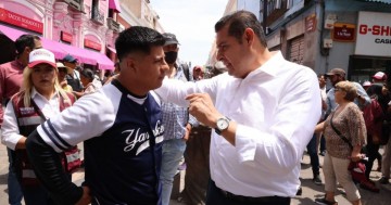 Alejandro Armenta prioriza obras comunitarias y prevención en Puebla