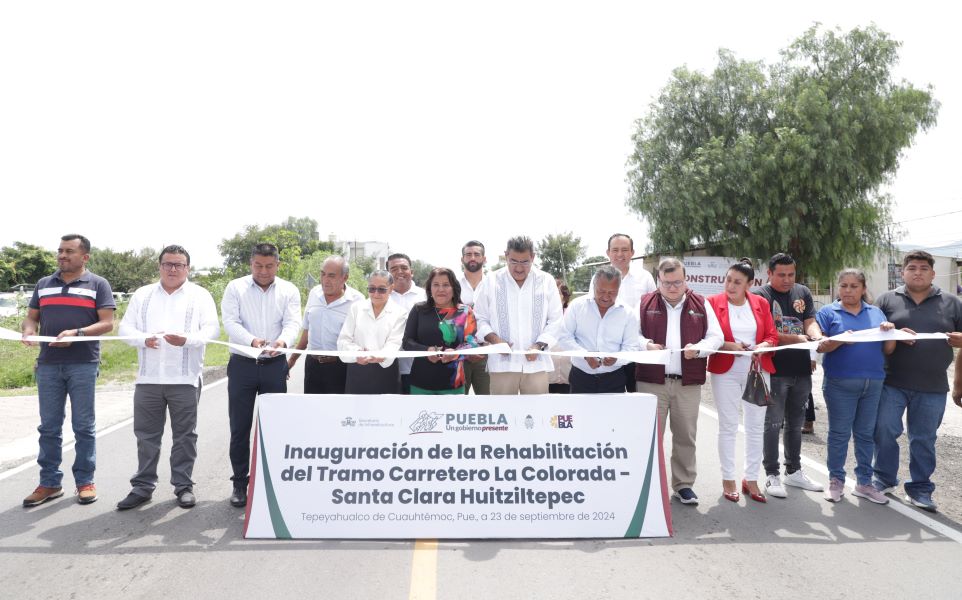 Inaugura Sergio Salomón cancha de futbol rápido en Tepeyahualco de Cuauhtémoc