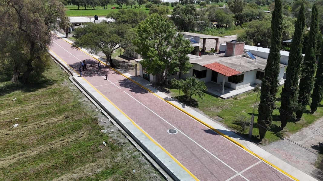 Inaugura Sergio Salomón cancha de futbol rápido en Tepeyahualco de Cuauhtémoc