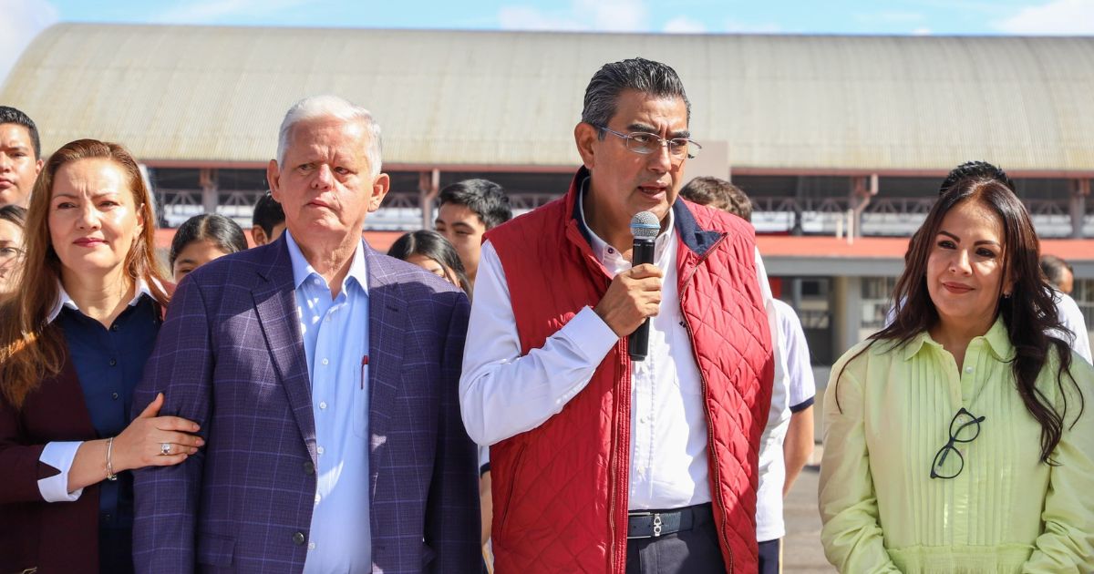 Sergio Salomón lidera inicio de construcción