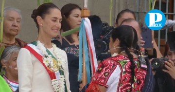 Claudia Sheinbaum recibe bastón de mando