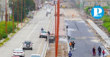 Boulevard de cuatro carriles en carretera a Moyotzingo 