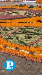 Monumental catrina de verduras y frutos en Los Reyes de Juárez