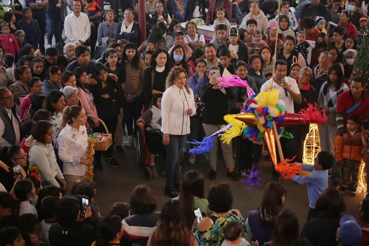 DIF Municipal regala cobertores a abuelitos de San Baltazar Campeche