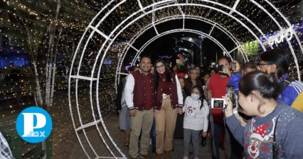 Inauguran "Valle Iluminado 2024" en el Paseo Hidalgo de Tehuacán