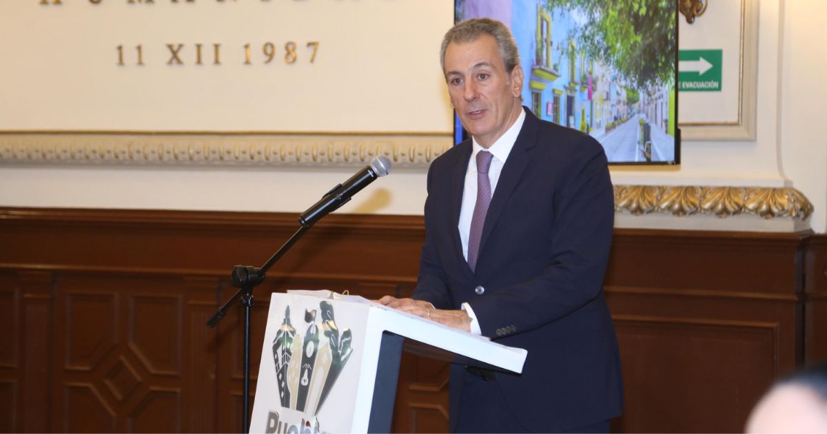 Gobierno de Puebla recibe Facsímil 