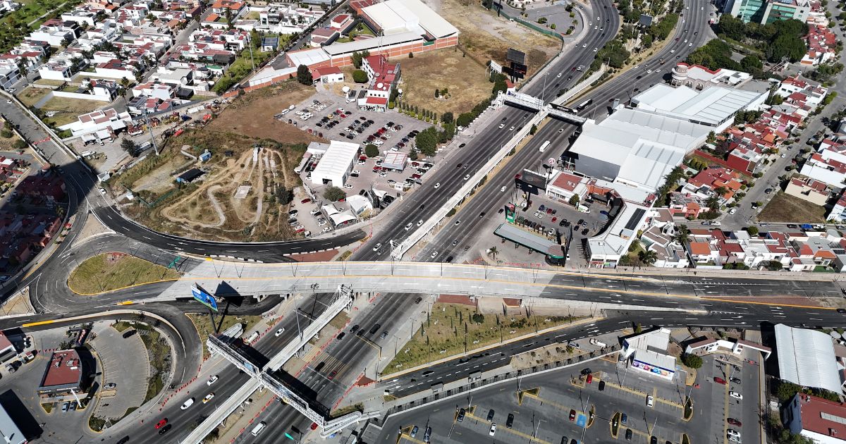 Salomón entrega puentes del “Viaducto Atlixcáyotl”