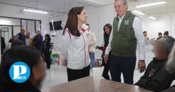 Cena navideña para los huéspedes del Dormitorio Municipal