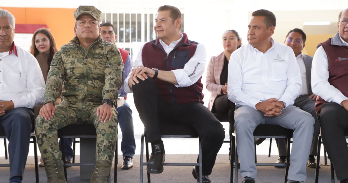 Armenta impulsa dignificación de los espacios educativos
