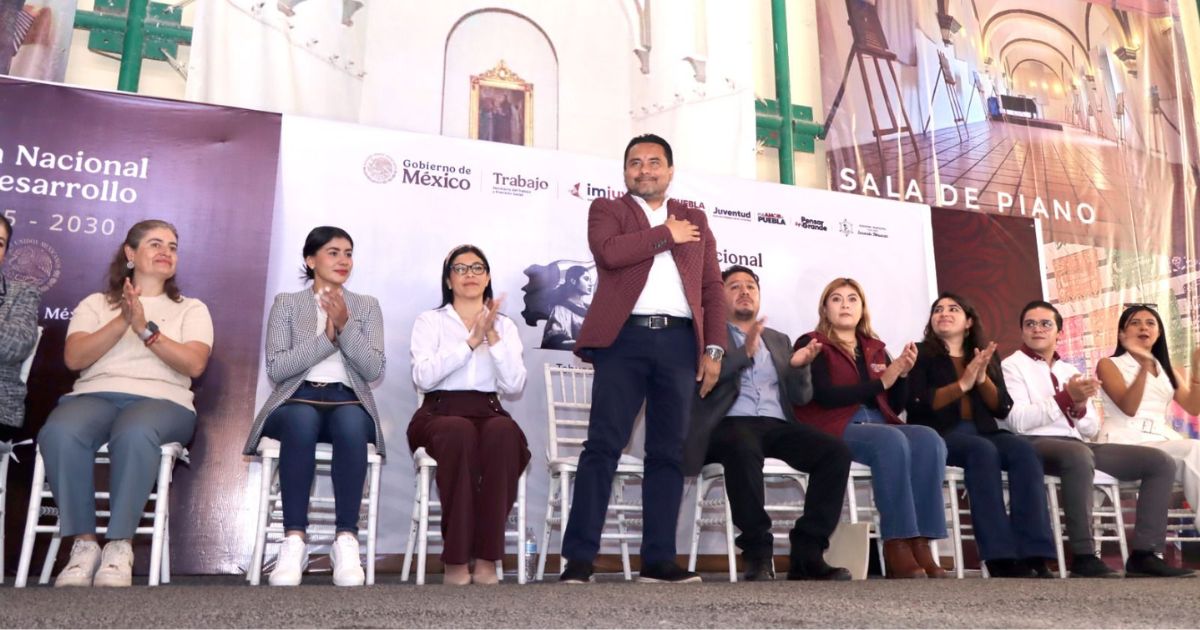 Jóvenes de Tehuacán alzan la voz en foro nacional