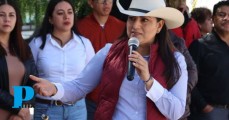 Claudia Rivera apoya la defensa del maíz nativo