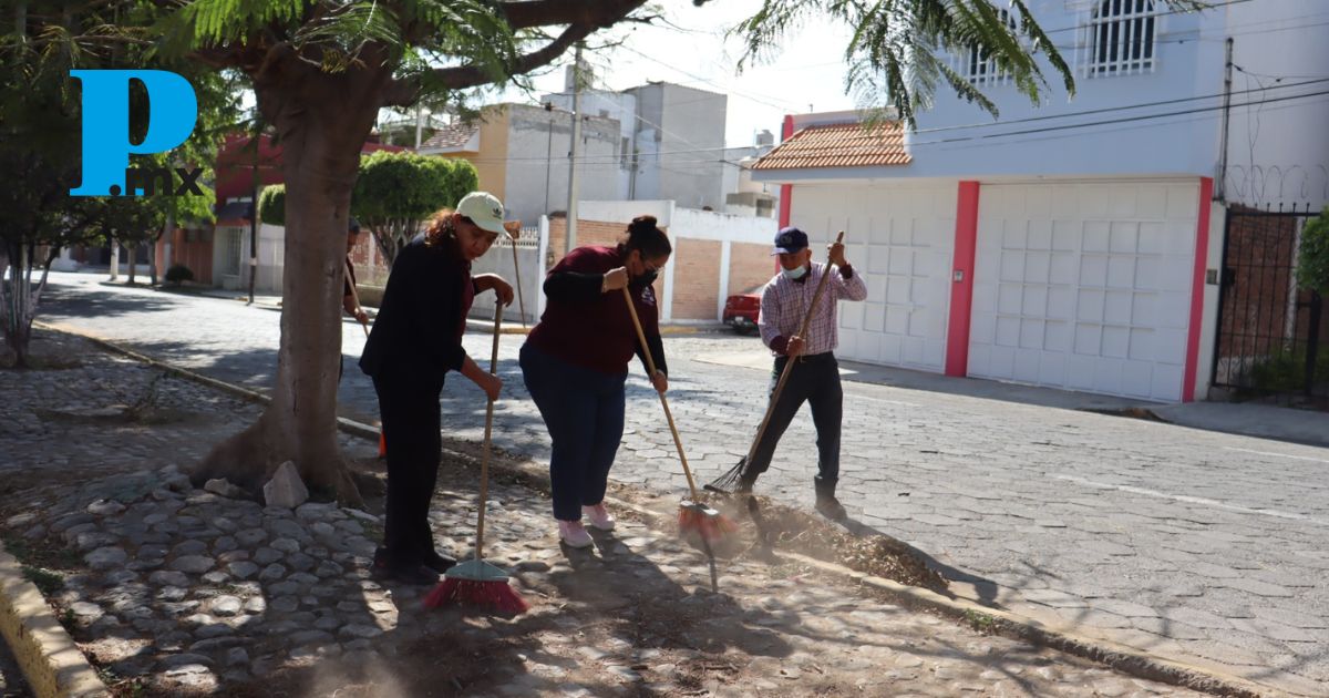 Realizan exitosa jornada de limpieza en calles aledañas a Multicampo DIF