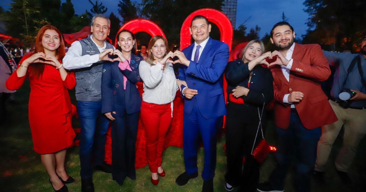 Armenta inaugura el Festival del Amor en el Parque del Arte en Puebla