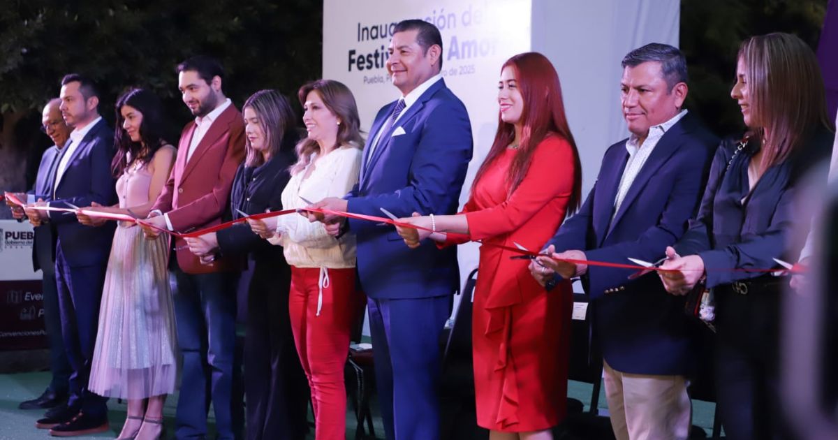 Armenta inaugura el Festival del Amor en el Parque del Arte en Puebla