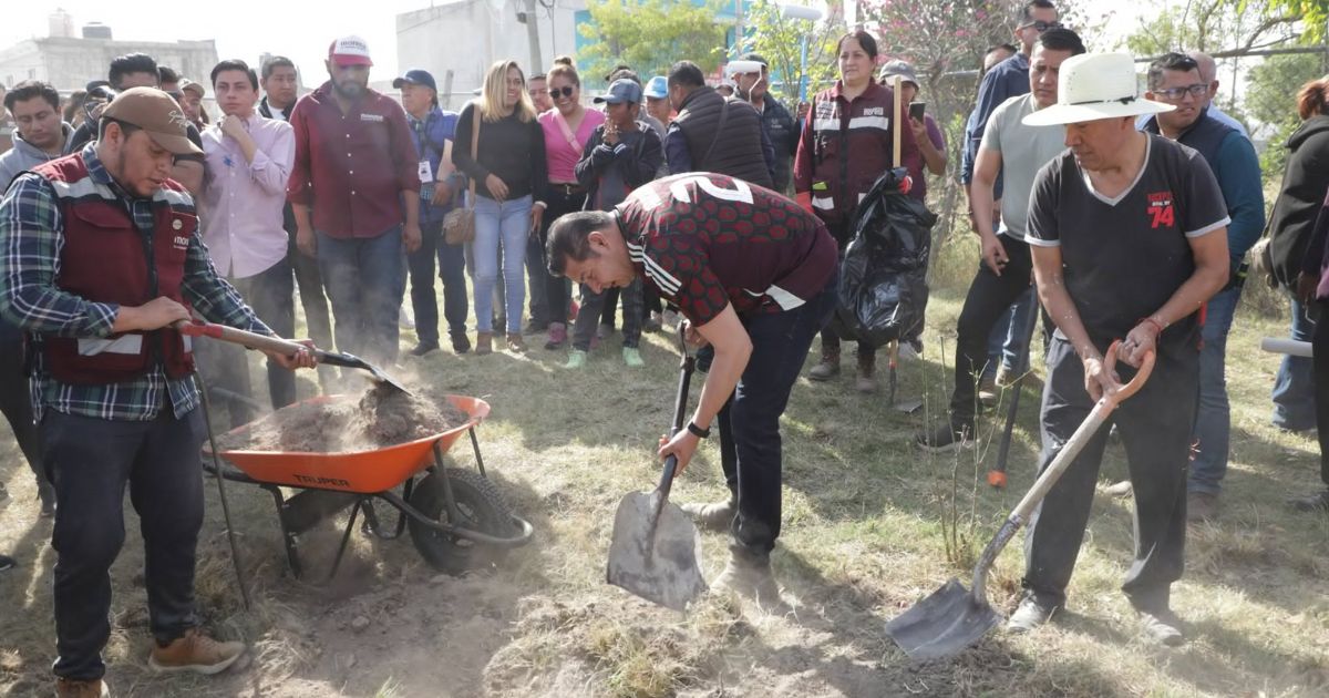 Armenta y Pepe hacen faena en colonia Constitución Mexicana
