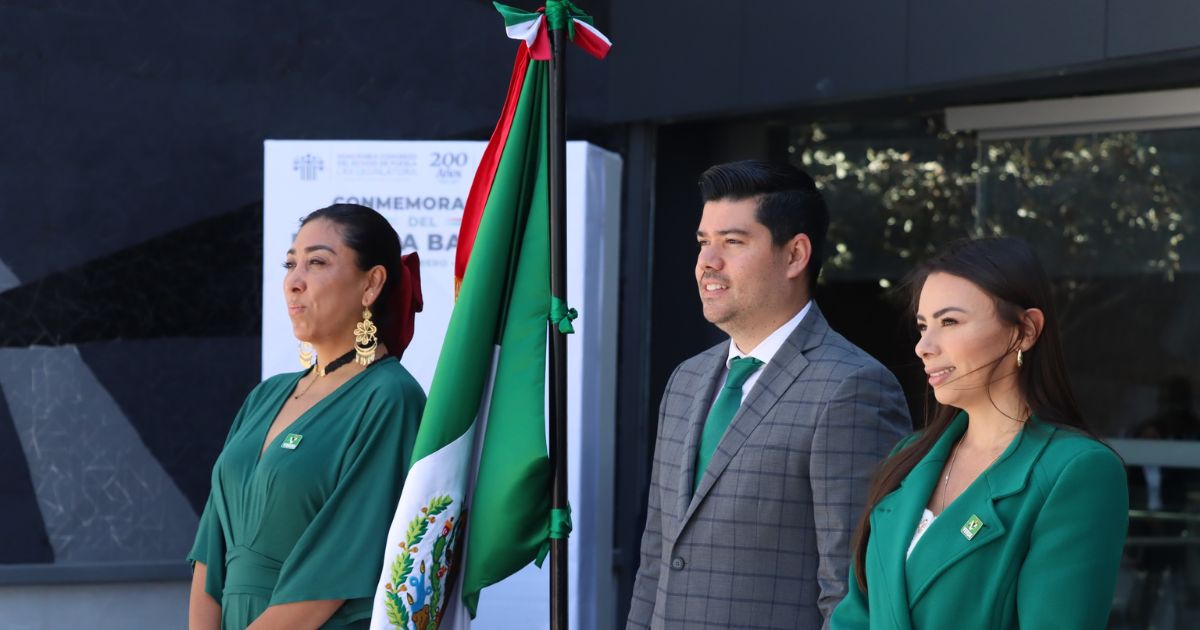 Conmemora Congreso del Estado el Día de la Bandera