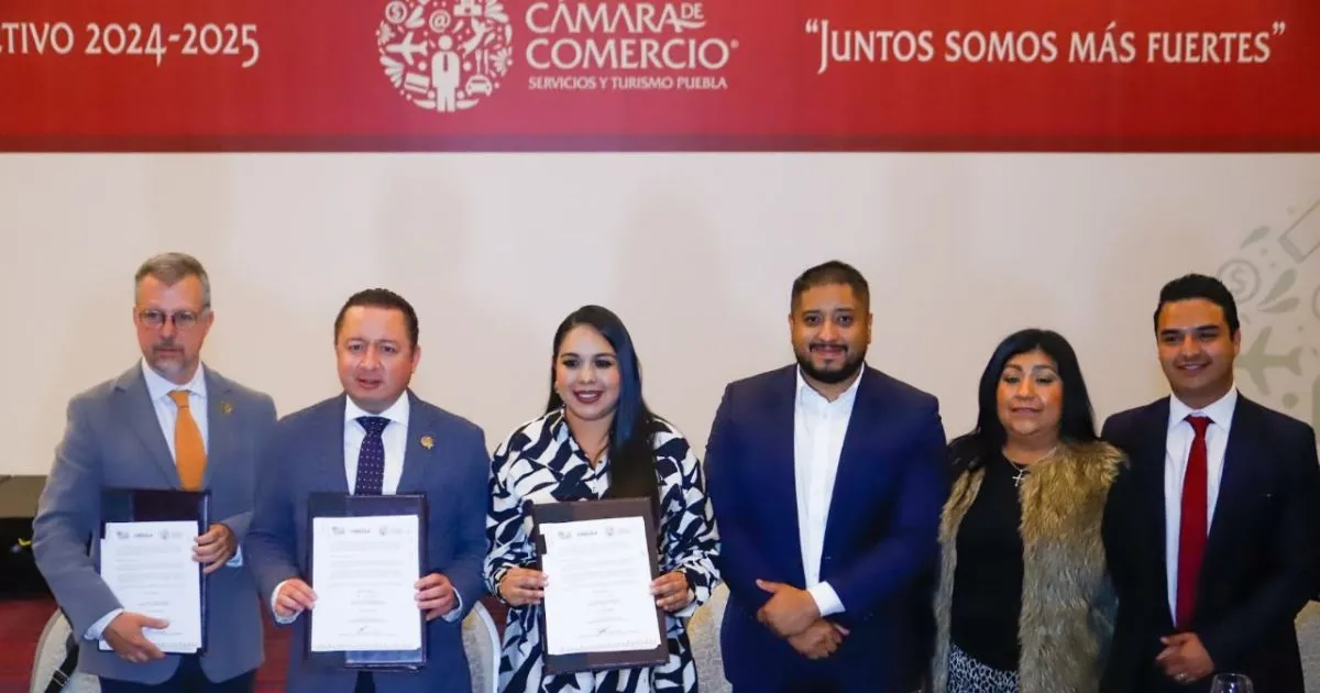 Firma Gobierno de Cholula convenio de colaboración con la Cámara de Comercio