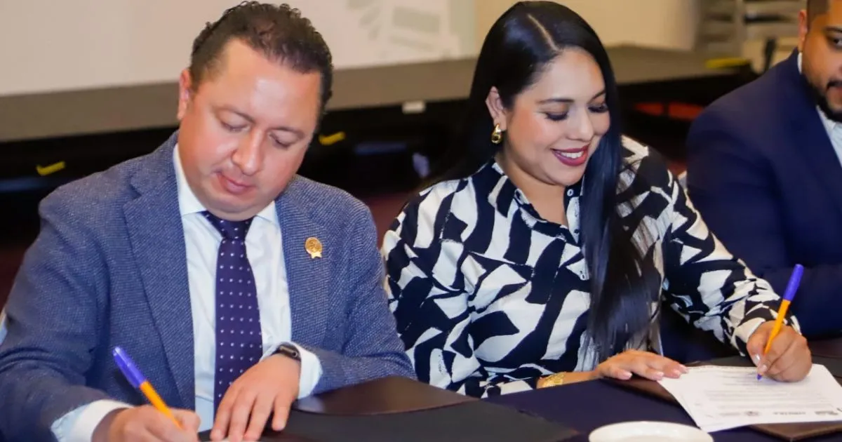 Firma Gobierno de Cholula convenio de colaboración con la Cámara de Comercio