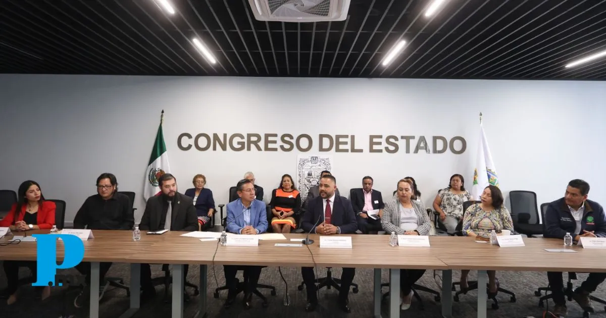 Congreso de Puebla firma convenio para apoyar a migrantes