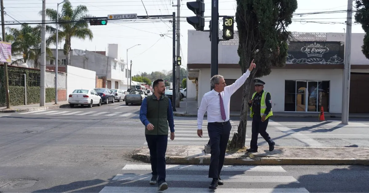 Supervisa Pepe Chedraui conclusión de mantenimiento vial de Avenida 15 de Mayo