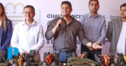 Entrega Omar Muñoz uniformes al personal del Servicio de Recolección de Residuos Sólidos Urbanos