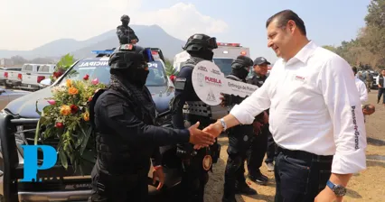 Armenta entrega unidades de Seguridad e inaugura Hotel Samsara en Tepeyahualco