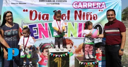 Más de 250 niños participaron en la Carrera del Día del Niño en Tehuacán