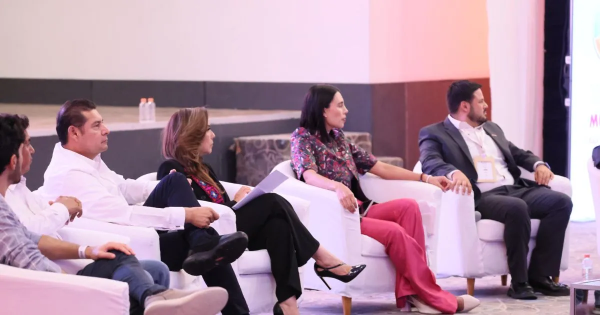 Gobernador Armenta participó en panel en el marco del Tiaguis Turístico 2025