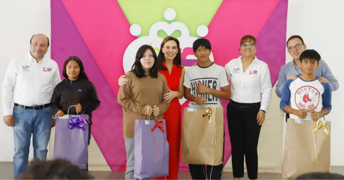Entregó MariElise Budib, chamarras y tenis a niñas y niños del Centro de Día 