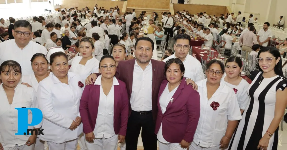 Gobierno de Tehuacán rinde homenaje al personal de enfermería local