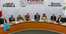 "Mega obras, no mega saqueos; mega obras, no mega deudas": Armenta