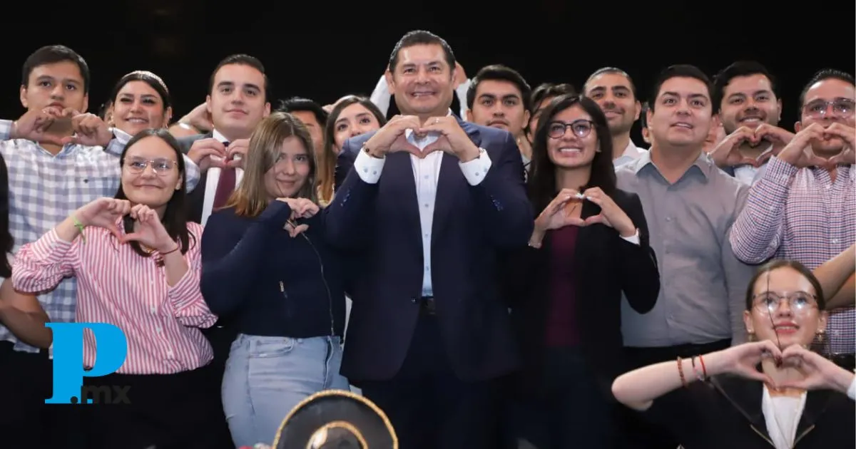Jóvenes, el motor para la transformación de Puebla: Alejandro Armenta