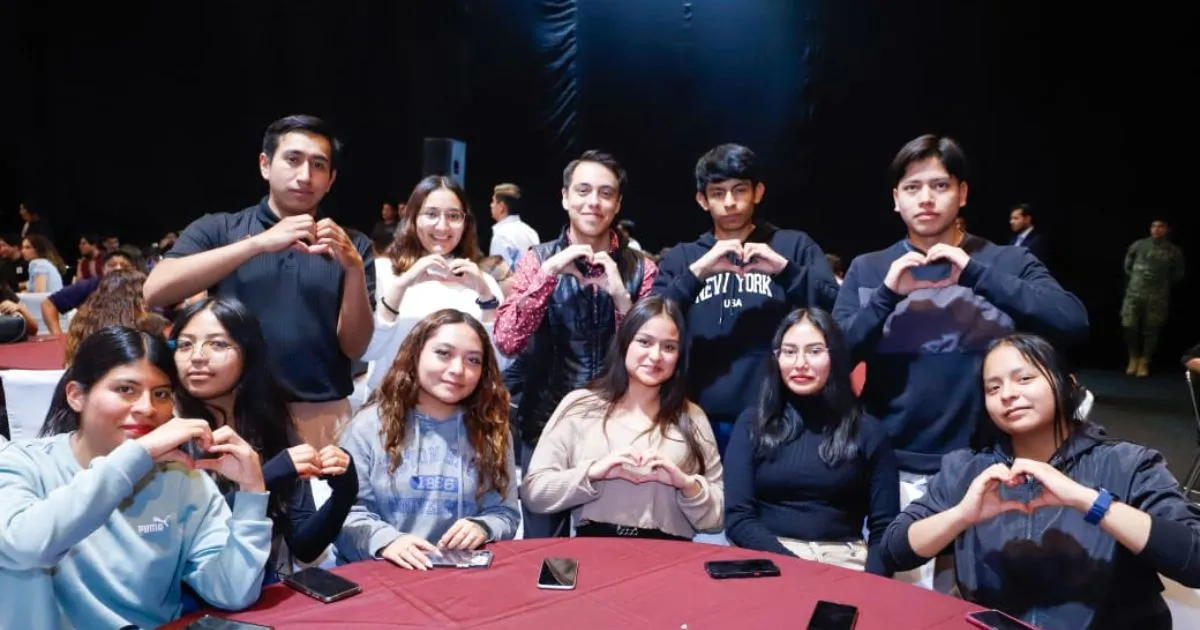 Jóvenes, el motor para la transformación de Puebla: Alejandro Armenta