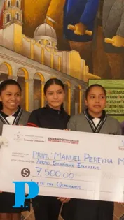 Tehuacán apoya a escolta escolar para asistir a concurso estatal en Atlixco