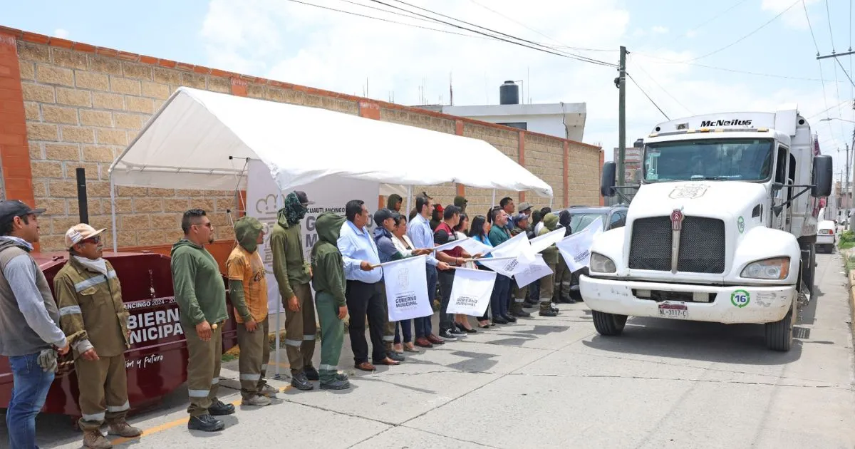Arranca Omar Muñoz programa piloto de instalación de contenedores de basura en Cuautlancingo 