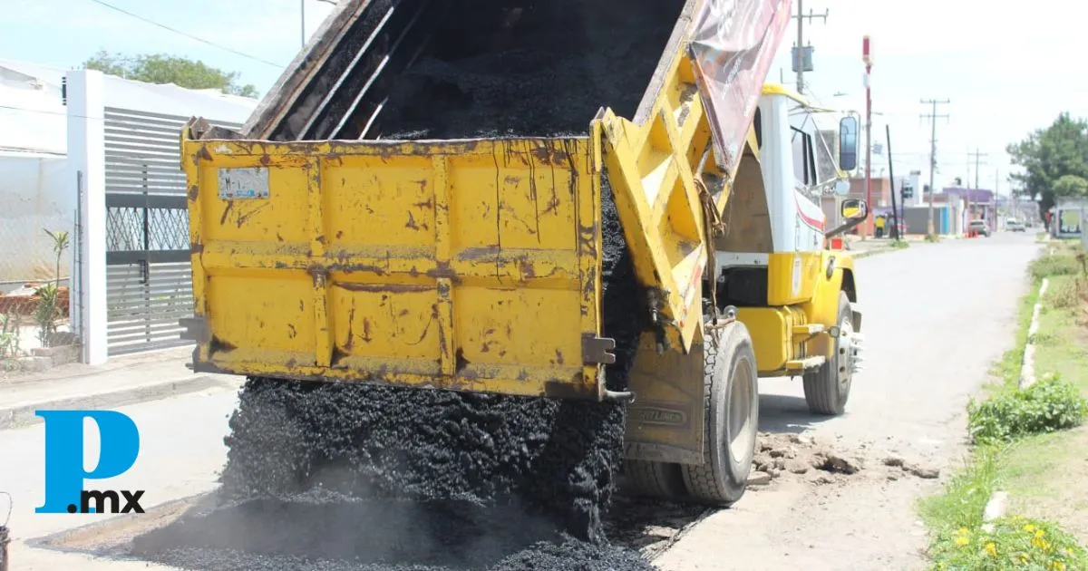 Ayuntamiento de San Pedro Cholula atiende más de 1,500 baches en tres meses