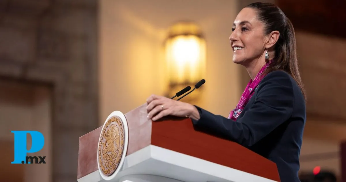 Claudia Sheinbaum firma decretos para facilitar la movilidad de maestras y maestros y para congelar la edad de jubilación 