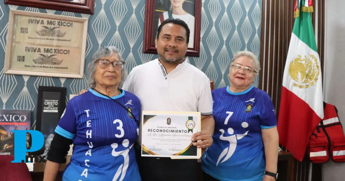 Reconocen a edil de Tehuacán por impulsar el deporte de personas mayores
