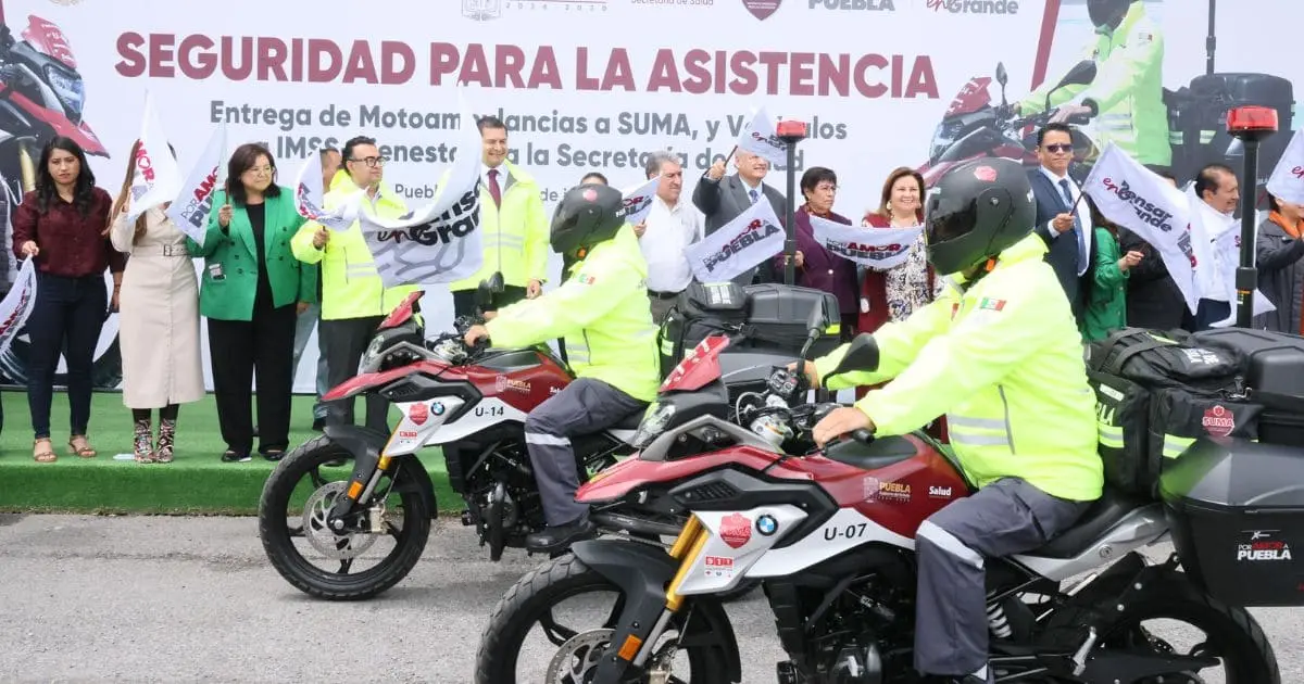 Entrega de vehículos, motoambulancias, insumos y vehículos al sector salud 