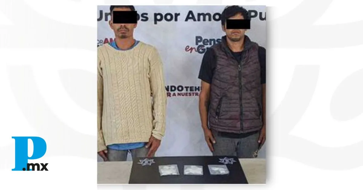 Policías de Tehuacán detienen a dos con 41 dosis de droga tipo cristal