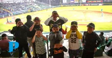 Niñas y niños de Puebla disfrutan partido de Pericos gracias al IMDP